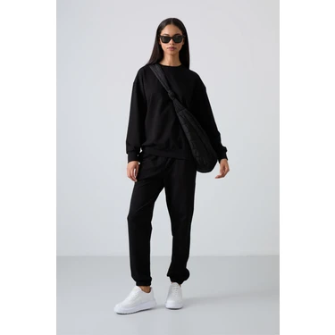 Tommy Life Siyah Basic Pamuklu O Yaka Oversize Lastik Paça Kadın Eşofman Takım -