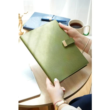 Victoria's Journals Executive Vegan Deri Defter. 19X25 Cm. 100 Gr. 176 Sayfa. Kenar Yaldızlı